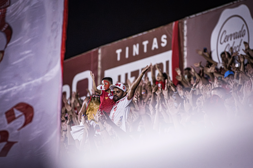 casa-cheia-de-novo:-torcida-do-vila-nova-esgota-ingressos-para-enfrentar-o-cuiaba