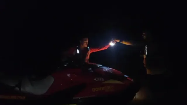 Embarcações com oito pessoas viram durante chuva no Lago das Brisas, em Buriti Alegre
