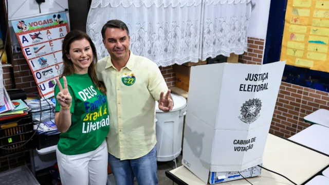 Flávio busca Centrão e conta com aliados para ampliar votos no 2º turno