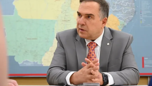 Mabel declara apoio a Flávio Bolsonaro