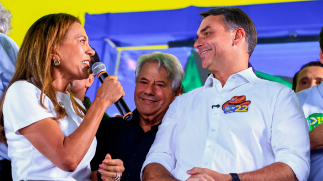 “Estou aqui por convicção”, afirma Gracinha Caiado em apoio a Flávio Bolsonaro para presidente