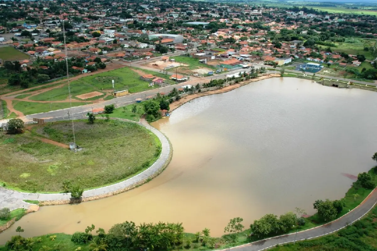 ipora:-cinco-anos-apos-ordem-judicial,-prefeitura-ainda-nao-fez-obras-de-acessibilidade-em-orla-de-lago