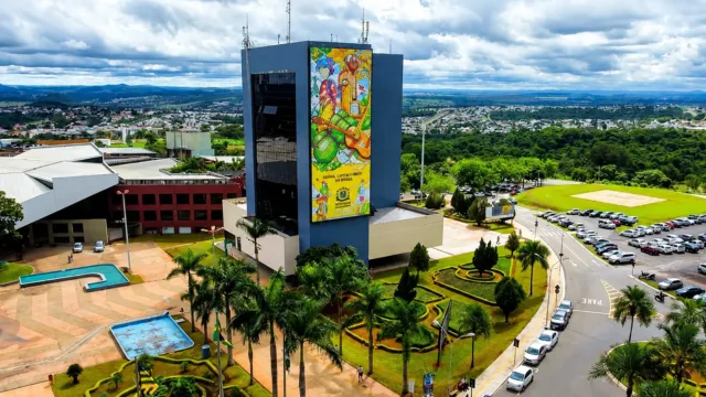 Servidores públicos de Goiânia terão 4 dias de folga após mudança em data de feriado
