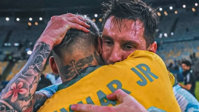 Neymar homenageia Lionel Messi em despedida da seleção argentina
