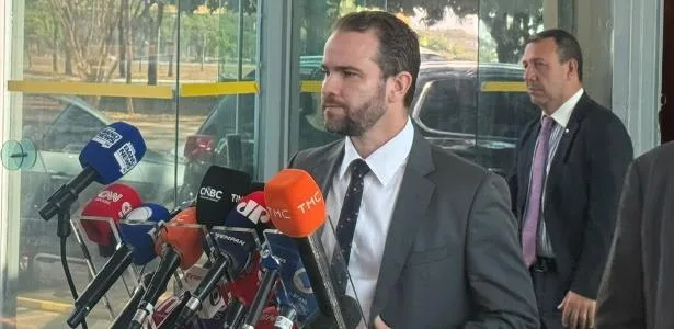 Governo investiga lavagem de dinheiro em contas de bets com mais de R$ 1 mi – UOL Economia