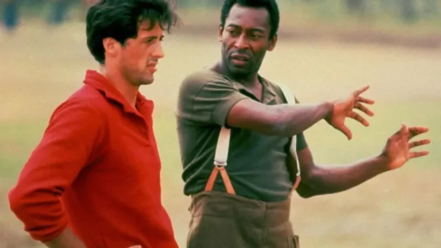 Sylvester Stallone conta como Pelé quebrou seu dedo durante gravação de filme: “ele se irritou”