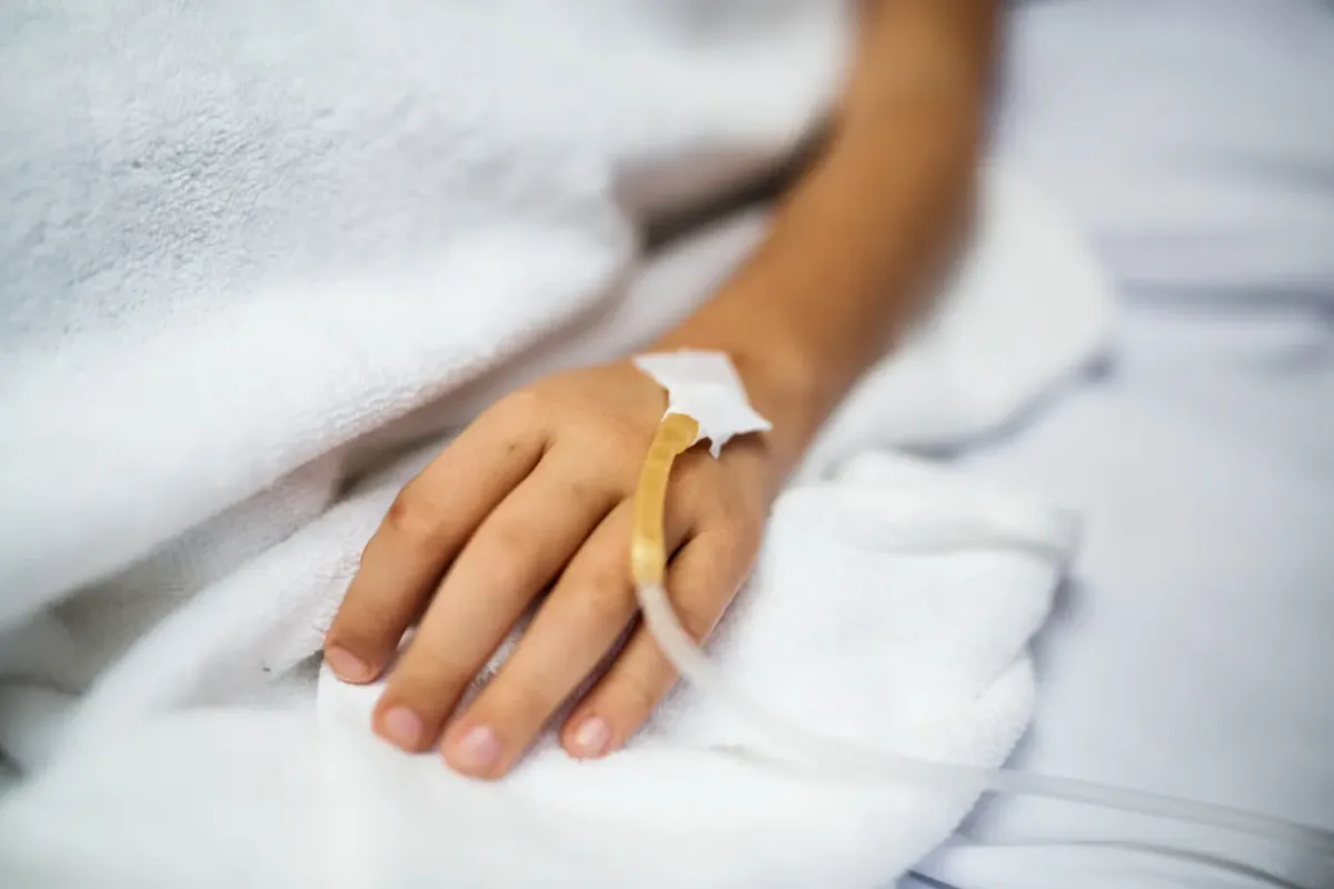 liberada-com-analgesicos,-jovem-morre-com-hemorragia;-pai-ganha-indenizacao-de-r$-486-mil-em-goiania