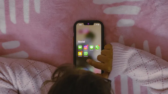 Flórida pede à Justiça que obrigue Meta a limitar uso de Instagram e Facebook por menores