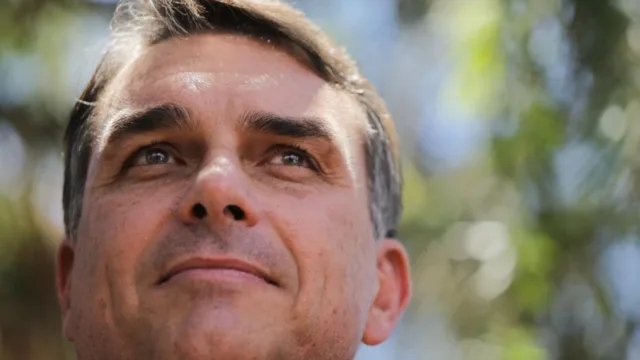 Flávio diz que vai mexer na Constituição para mudar reforma tributária
