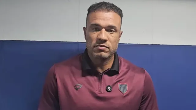 Roger lamenta pior derrota sob seu comando e diz o que é preciso para superar o Sport