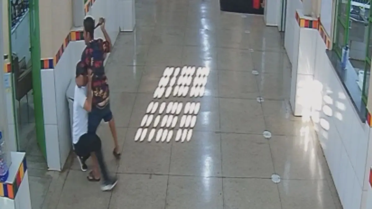 video:-rapaz-invade-escola-armado-em-senador-canedo,-mas-e-contido-pela-guarda-civil