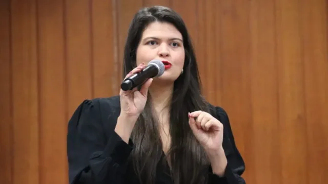Aava tenta retardar posse de suplente; Procuradoria recomenda que Magul assuma imediatamente