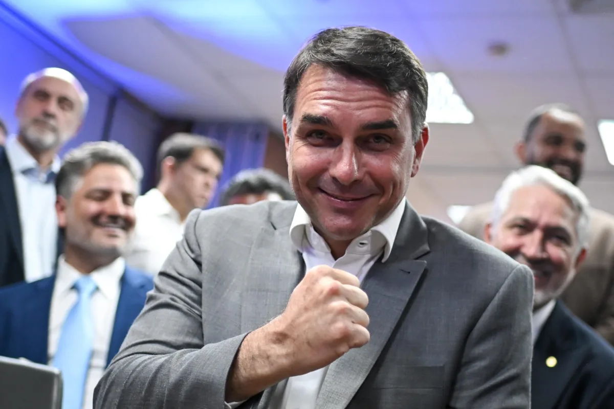flavio-acena-ao-nordeste,-onde-lula-teve-63%-dos-votos:-“eu-acredito”