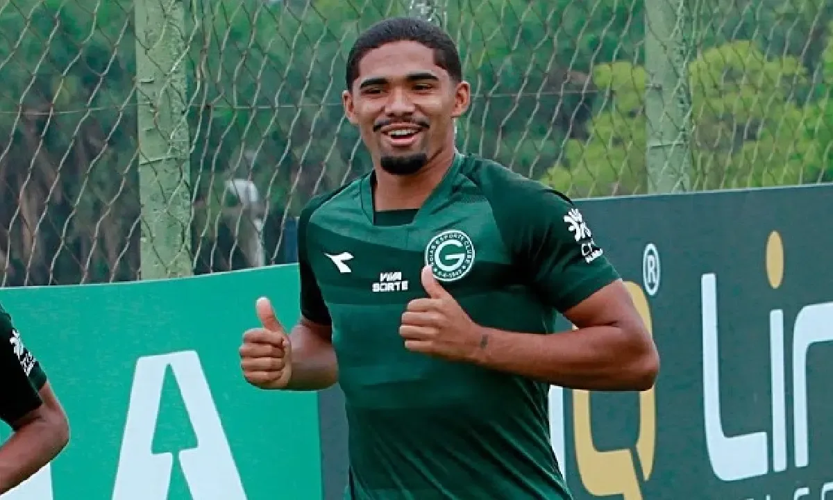 goias-perde-artilheiro-do-time-na-serie-b-por-lesao;-veja-escalacao-contra-o-operario-pr