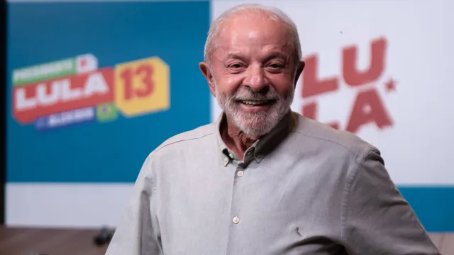 Lula publica vídeo para eleitores “que não fazem o L nem arminha”