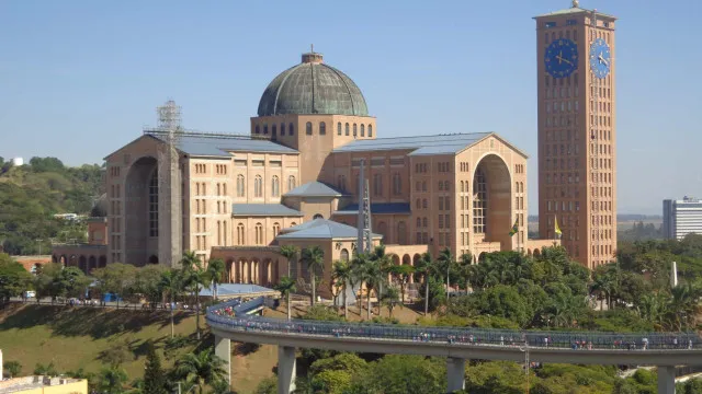 Santuário de Aparecida terá missas, consagração e procissão no feriado