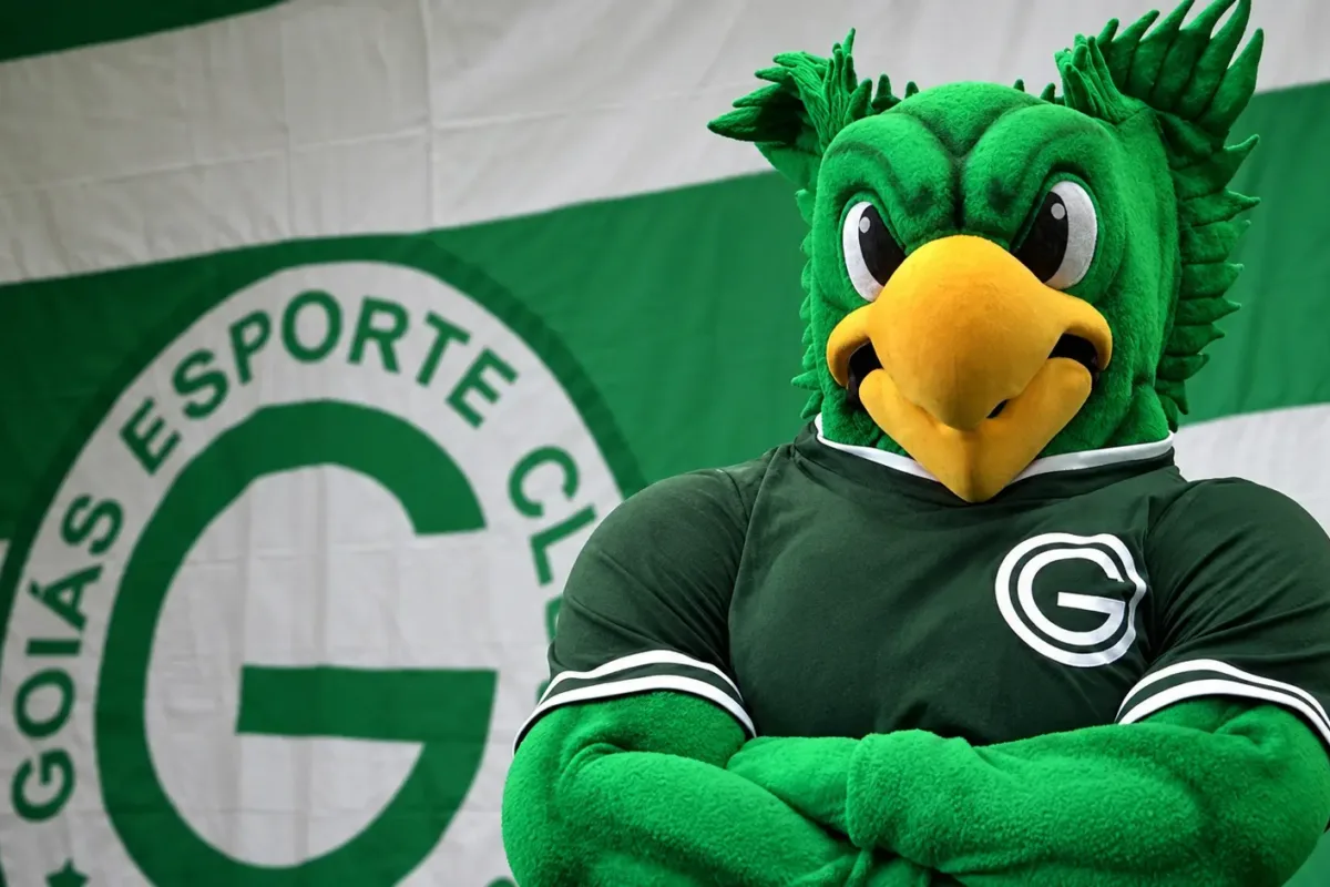 por-que-o-mascote-do-goias-e-um-periquito?-entenda-a-origem-do-simbolo-esmeraldino