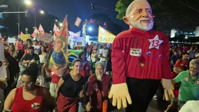 Manifestação mobiliza apoiadores de Lula em Brasília – Correio Braziliense