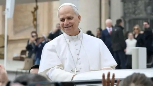 Cirurgia do papa Leão 14 foi um sucesso, diz Vaticano