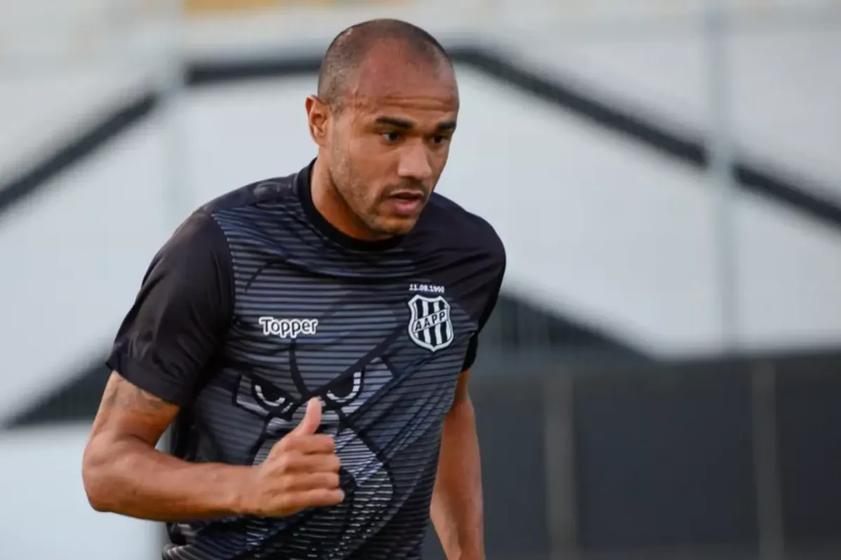 faz-tempo!-ultima-vitoria-da-ponte-preta-sobre-o-atletico-teve-roger-silva-no-elenco