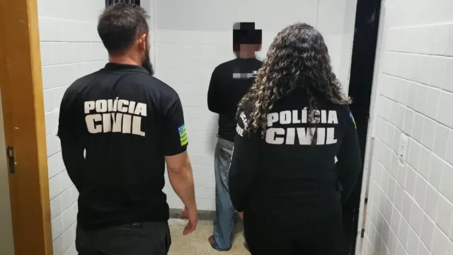 ‘Vou tacar fogo’: homem é preso por ameaçar e morder ex-companheira em Águas Lindas de Goiás