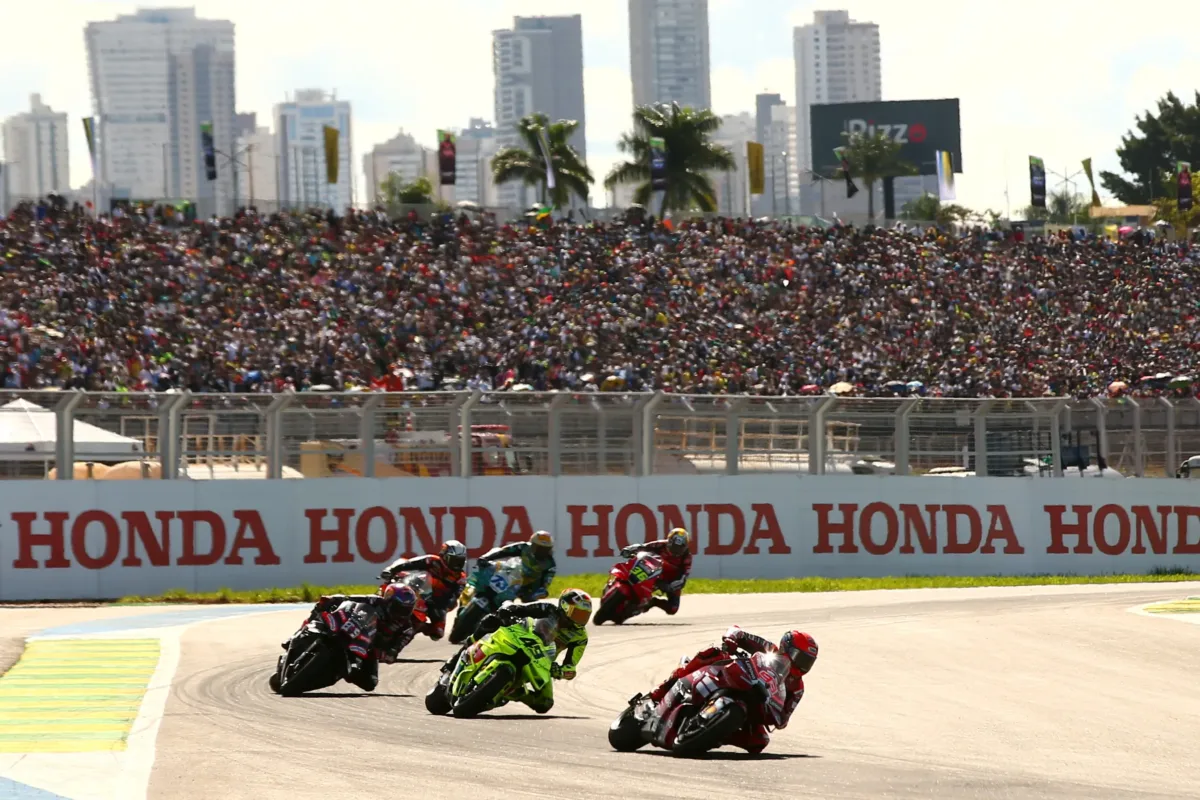 de-motogp-a-romarias:-governo-cria-regras-ate-para-embarque-de-uber-nos-grandes-eventos-em-goias