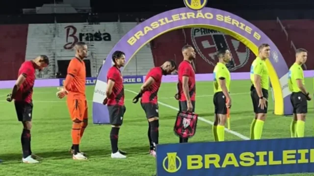 Atlético leva castigo no final e sai perdendo para a Ponte Preta na etapa inicial; veja o gol