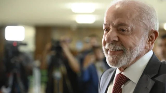 Na reta final, Lula reforça combate à abstenção e investe em pauta positiva