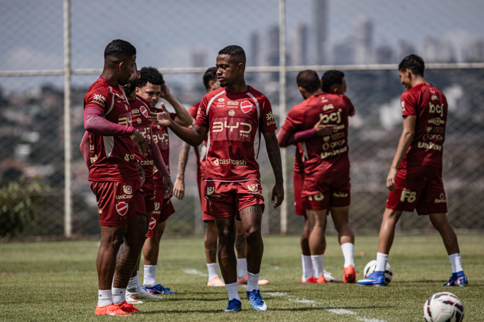vila-nova-tera-baixas-para-a-“final”-contra-o-novorizontino;-confira-provavel-escalacao