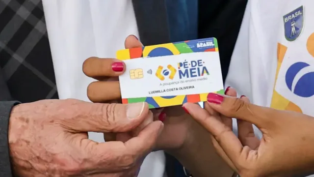 Sétima parcela do Pé-de-Meia começa a ser paga nesta segunda-feira (19/10)