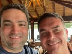 Flávio Bolsonaro é investigado pela PF por suspeita de lavagem de dinheiro com advogado Willer Tomaz