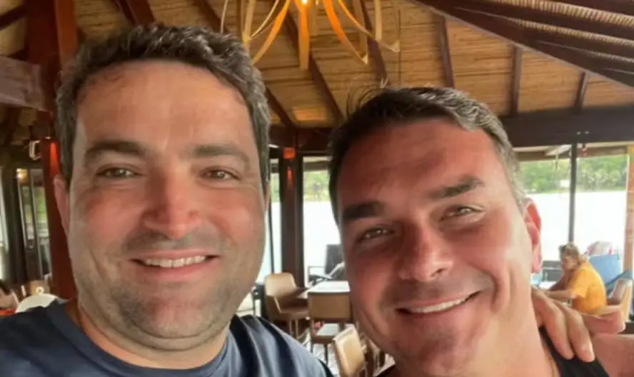 flavio-bolsonaro-e-investigado-pela-pf-por-suspeita-de-lavagem-de-dinheiro-com-advogado-willer-tomaz