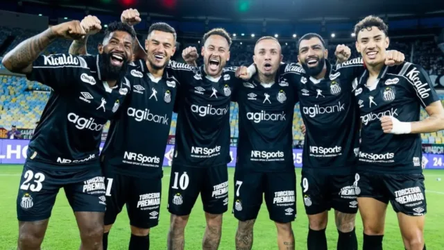 Brincou? Neymar marca Messi em post do Santos e resgata foto da base com Coutinho