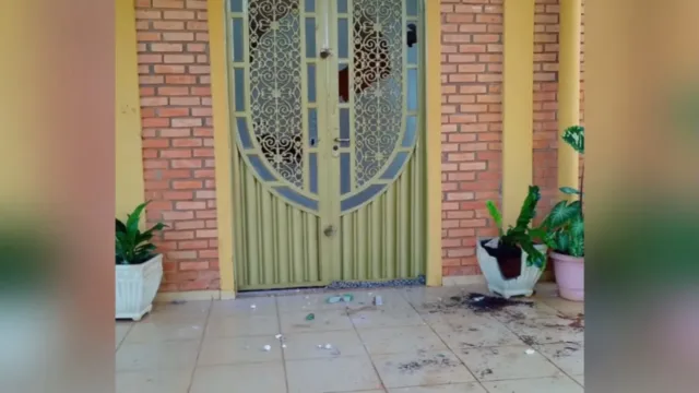 Homem depreda capelas em Caldas Novas e diz que Igreja Católica está ‘invertida’; vídeo