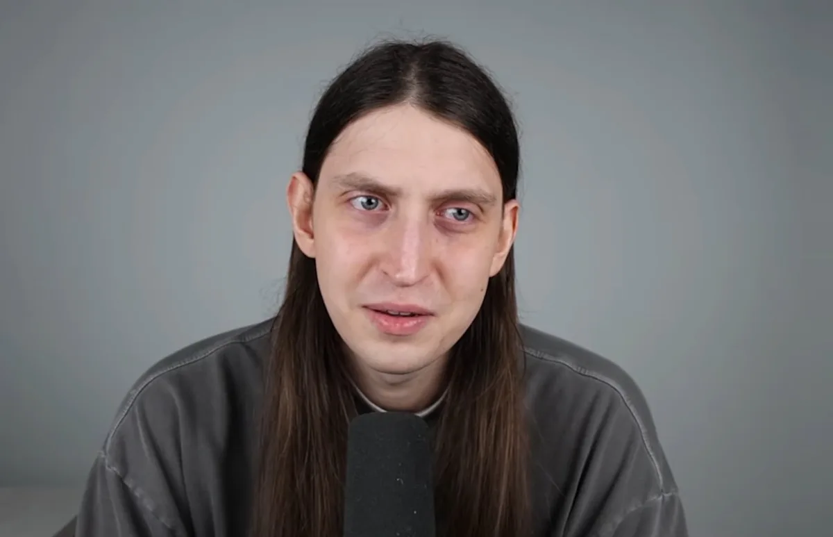 felca-volta-ao-youtube-um-ano-apos-video-sobre-adultizacao-e-fala-sobre-bullying-e-fobia-social-–-g1