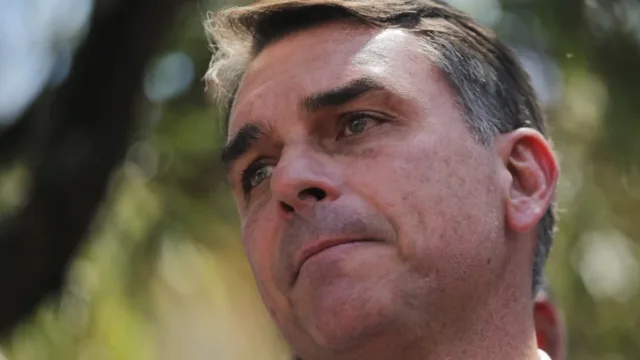 Flávio mobiliza aliados para conter desgaste com episódio do Bolsa Família