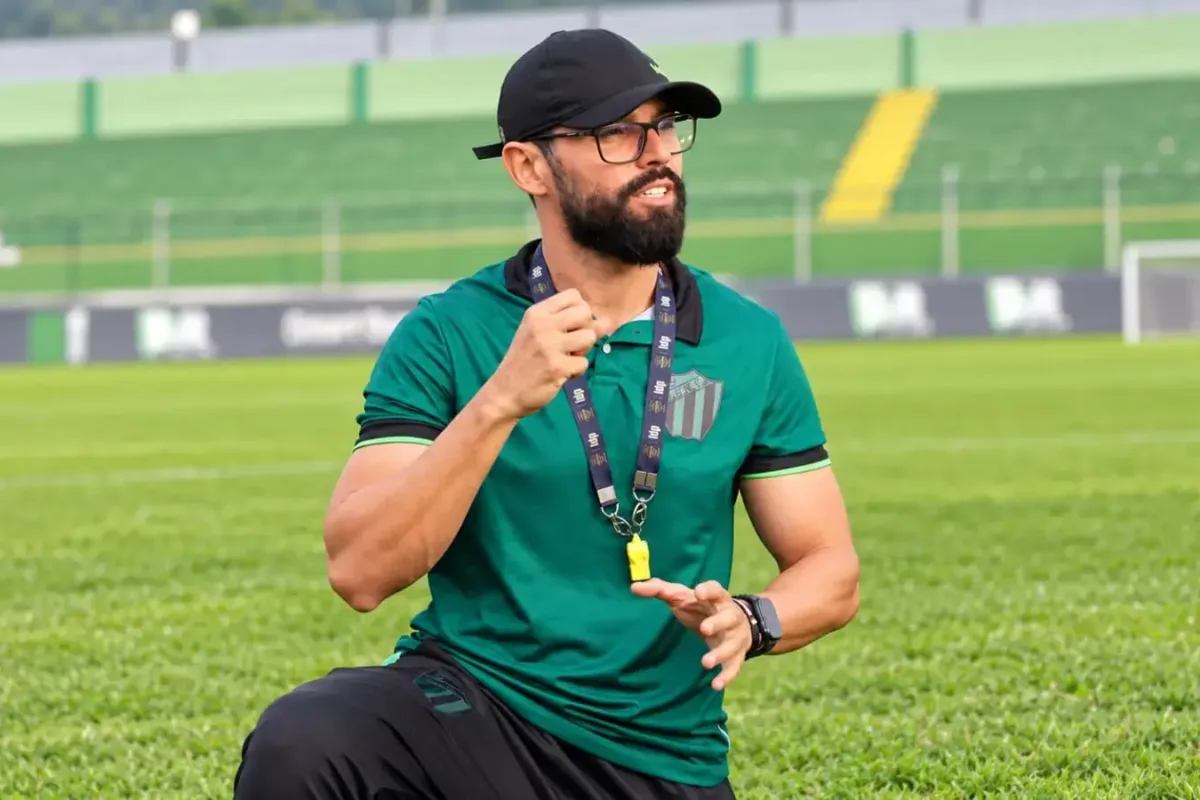 rio-verde-confirma-saida-de-tecnico-apos-retorno-a-elite-do-futebol-goiano