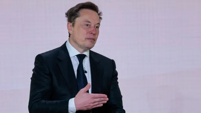SpaceX, de Elon Musk, mais do que dobra receita em meio a conversas sobre fusão com a Tesla, também do bilionário