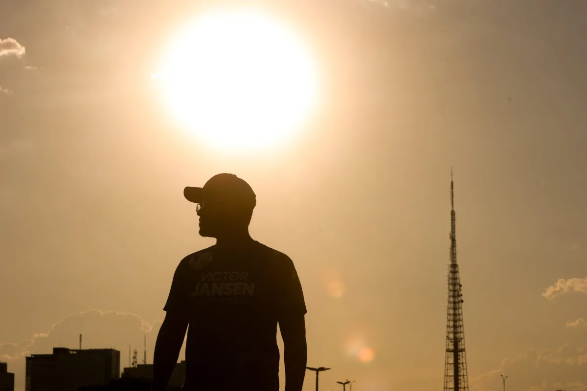 clima:-chuvas-retornam-ao-sul-e-calorao-atinge-ate-41°c-no-centro-oeste