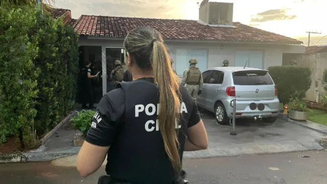 Ex-servidor que recebeu R$ 4 mil para furar fila do SUS tem demissão mantida em Goiânia