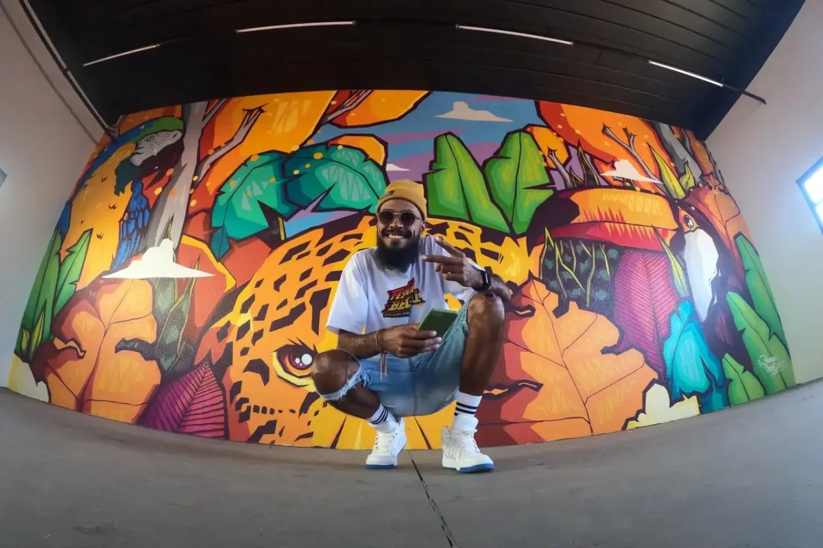 Muralista de Luziânia começou pintando letras em igreja e trocou Engenharia pelo grafite