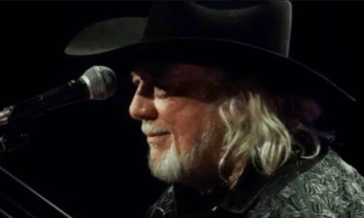 john-anderson,-membro-do-hall-da-fama-da-musica-country,-morre-aos-71-anos-em-sua-casa-no-tennessee