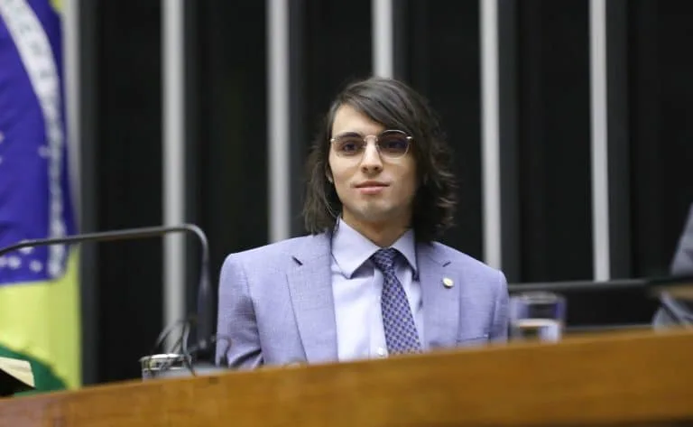 camara-analisa-projeto-que-inclui-ex-namorados-na-lei-maria-da-penha