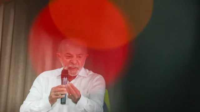 Lula trava agenda com foco na preparação para debate e define estratégias