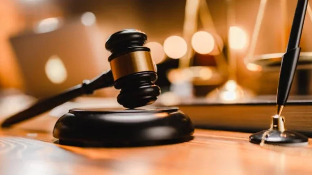 Meta enfrenta ação coletiva no Tribunal Federal da Austrália por danos a menores no Facebook e no Instagram