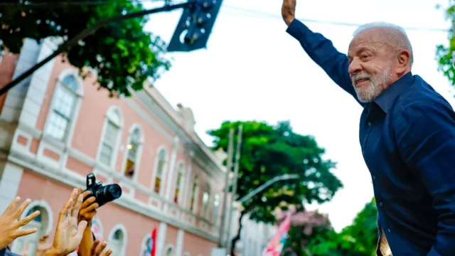 Lula vai focar propostas e caminhadas no Sudeste às vésperas do 2º turno