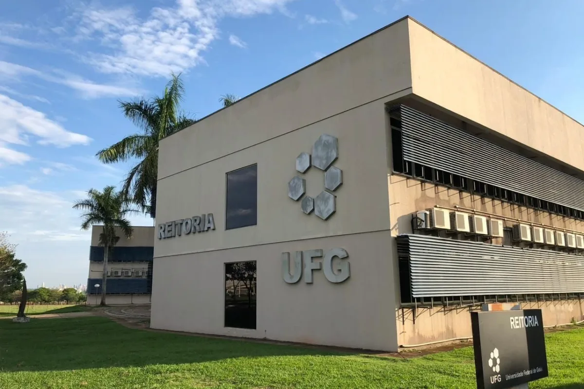na-vespera-do-2o-turno,-ufg-suspende-aulas-para-facilitar-deslocamento-de-alunos-e-professores