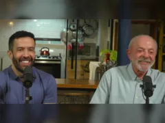 Janones fará live durante debate entre Lula e Flávio e não irá à Globo