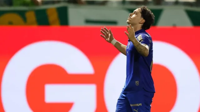 Palmeiras assume a liderança e vê Corinthians entrar na zona de rebaixamento