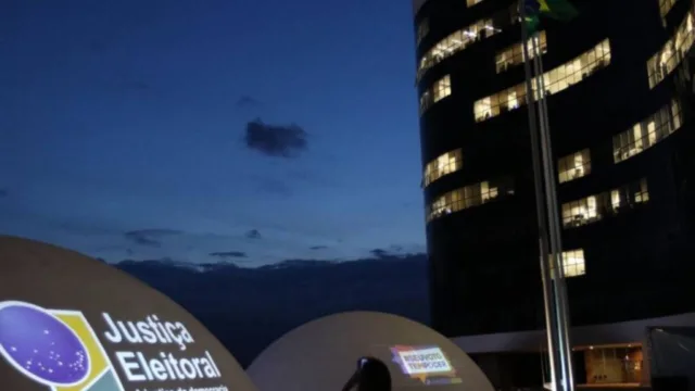 Justiça Eleitoral seleciona urnas para auditoria no 2º turno